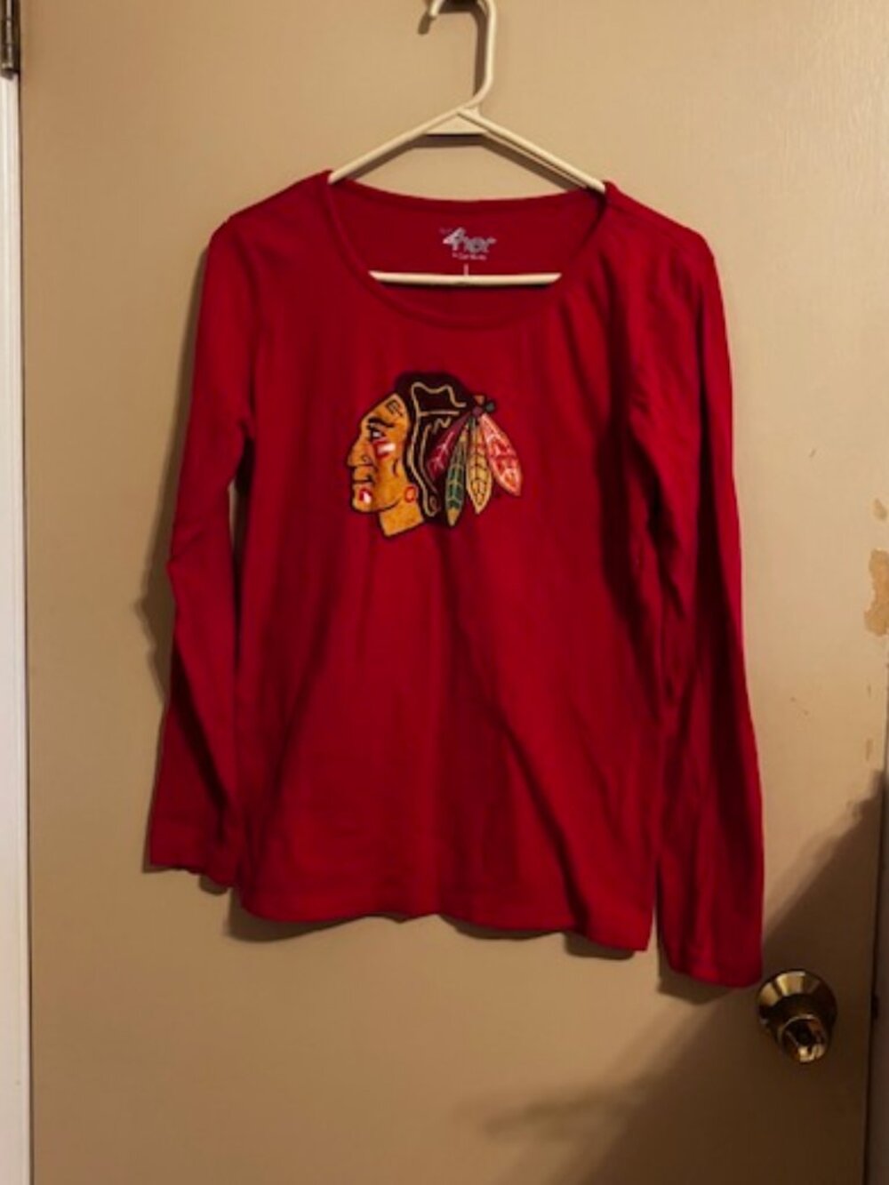 Red Chicago Blackhawks Long-Sleeve Shirt Girls Large or Women's Small
